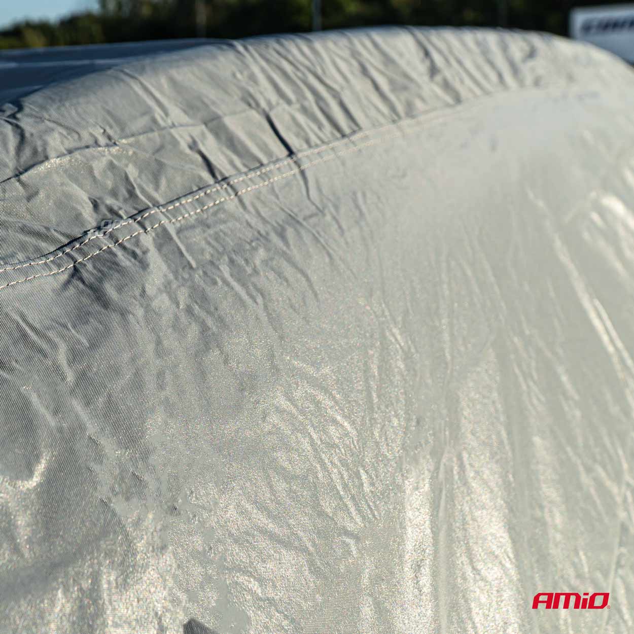Półpokrowiec na samochód dla kombi, vana i SUV-a