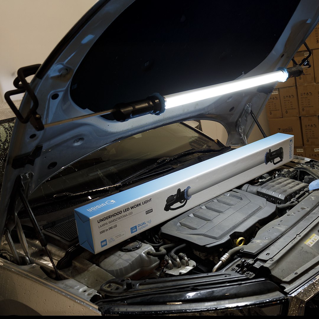 Lampa robocza pod maskę z 5-metrowym kablem do ładowania