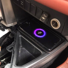 Toyota RAV4 2014-2018 bezprzewodowa ładowarka do telefonu z szybkim ładowaniem 15 W 