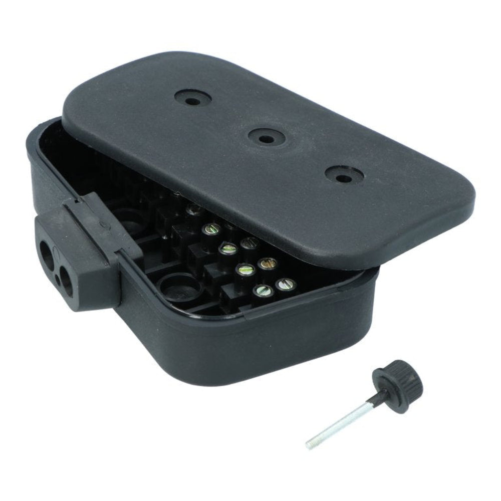 Carpoint 12V-kabelfordelerboks med åben låg, viser indvendig klemrække til kabeltilslutning.