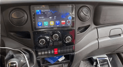 Iveco Daily 07-14 - radio 9" z Apple CarPlay i Android Auto zamontowane w desce rozdzielczej pojazdu.