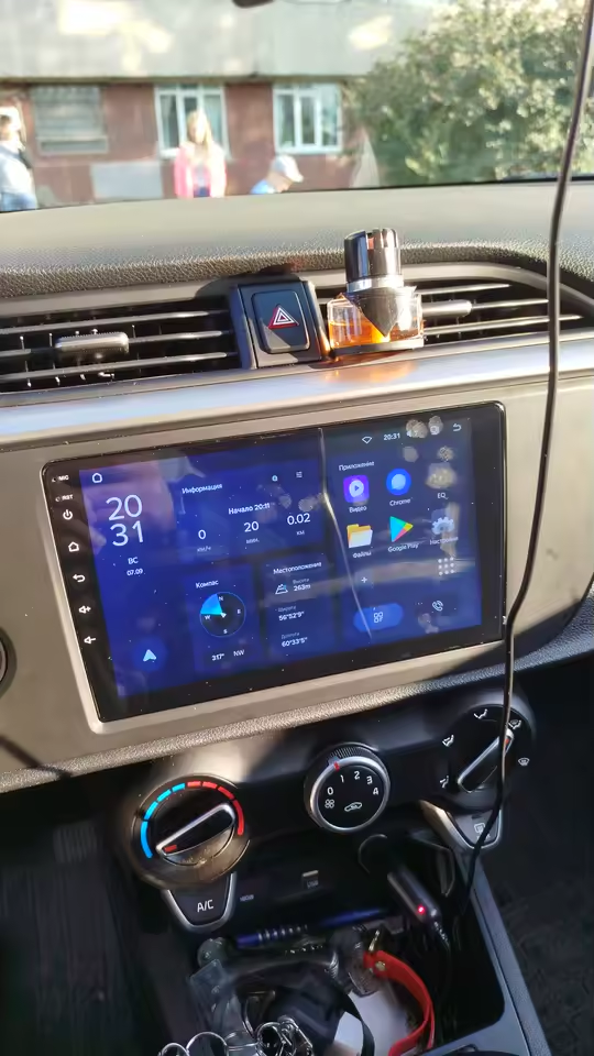 Kia Rio 20-22 - 9" Radio m. Apple CarPlay og Android Auto i bilens instrumentbræt