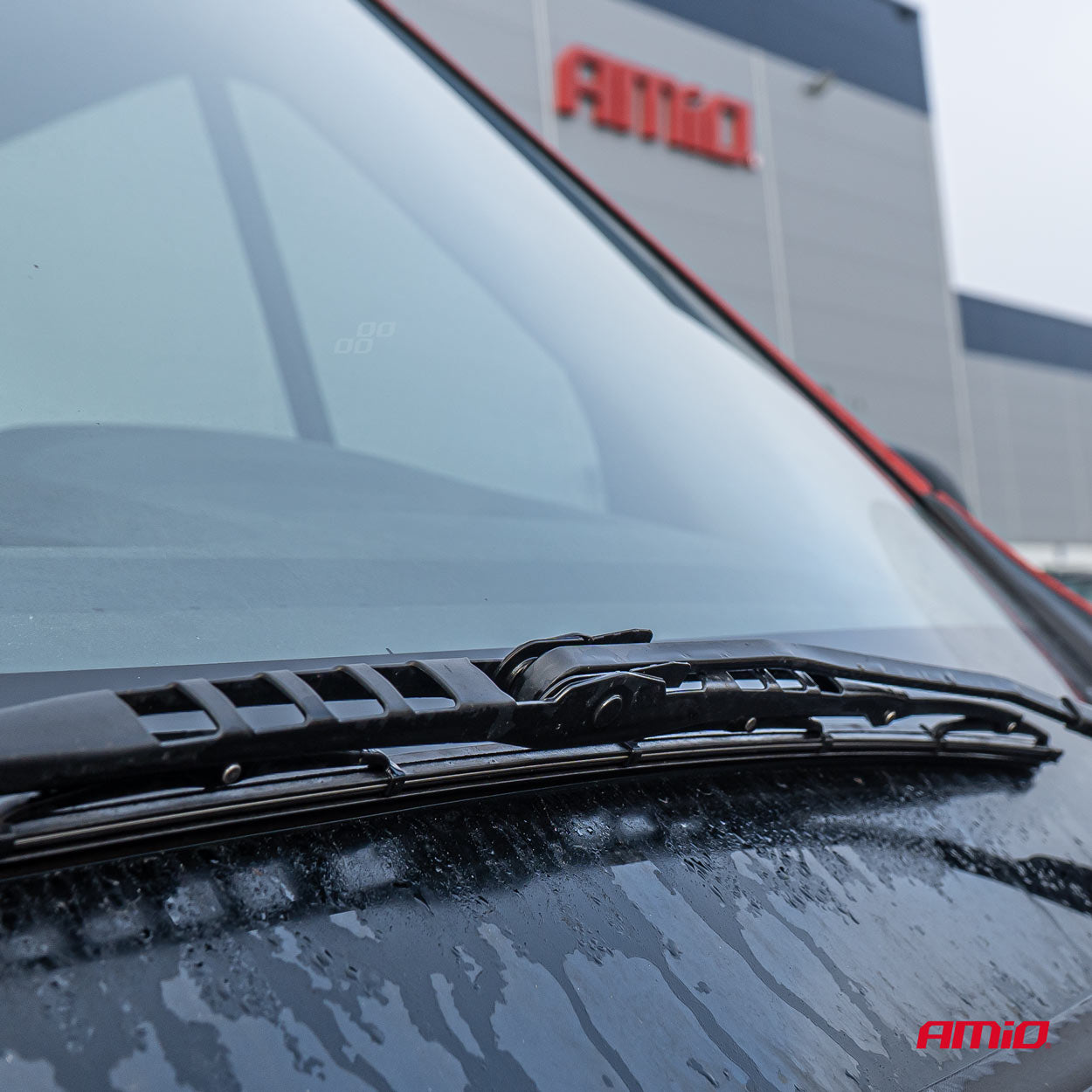 Pióro wycieraczki do ciężarówek marki Volvo i Mercedes-Benz